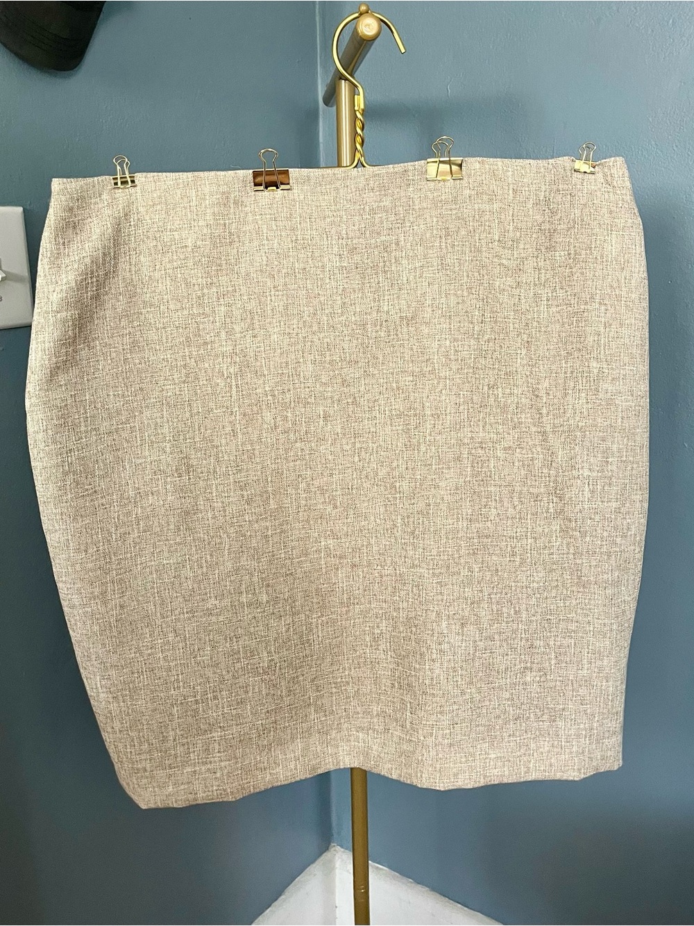New with tags, Calvin Klein pencil skirt. Size 18w.